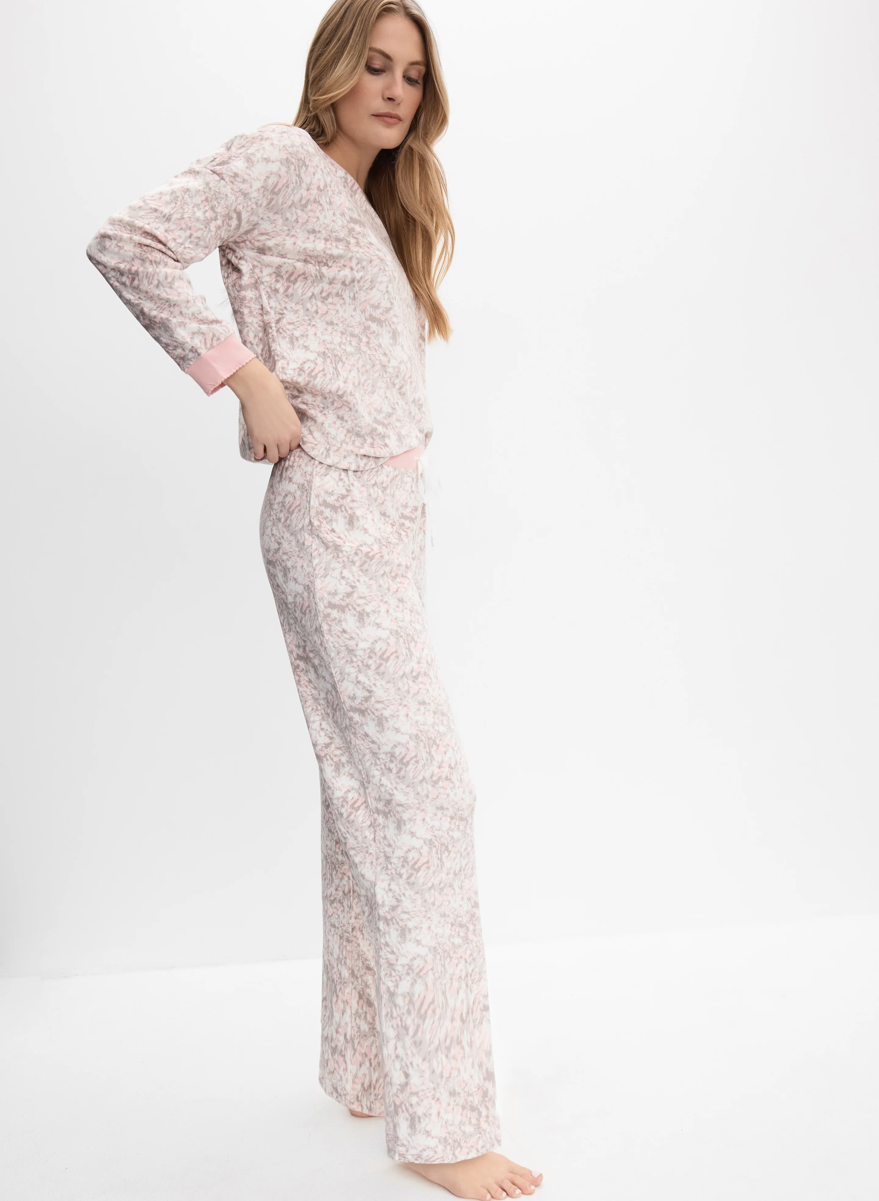 Abstract Print Pyjama Set - Image 9