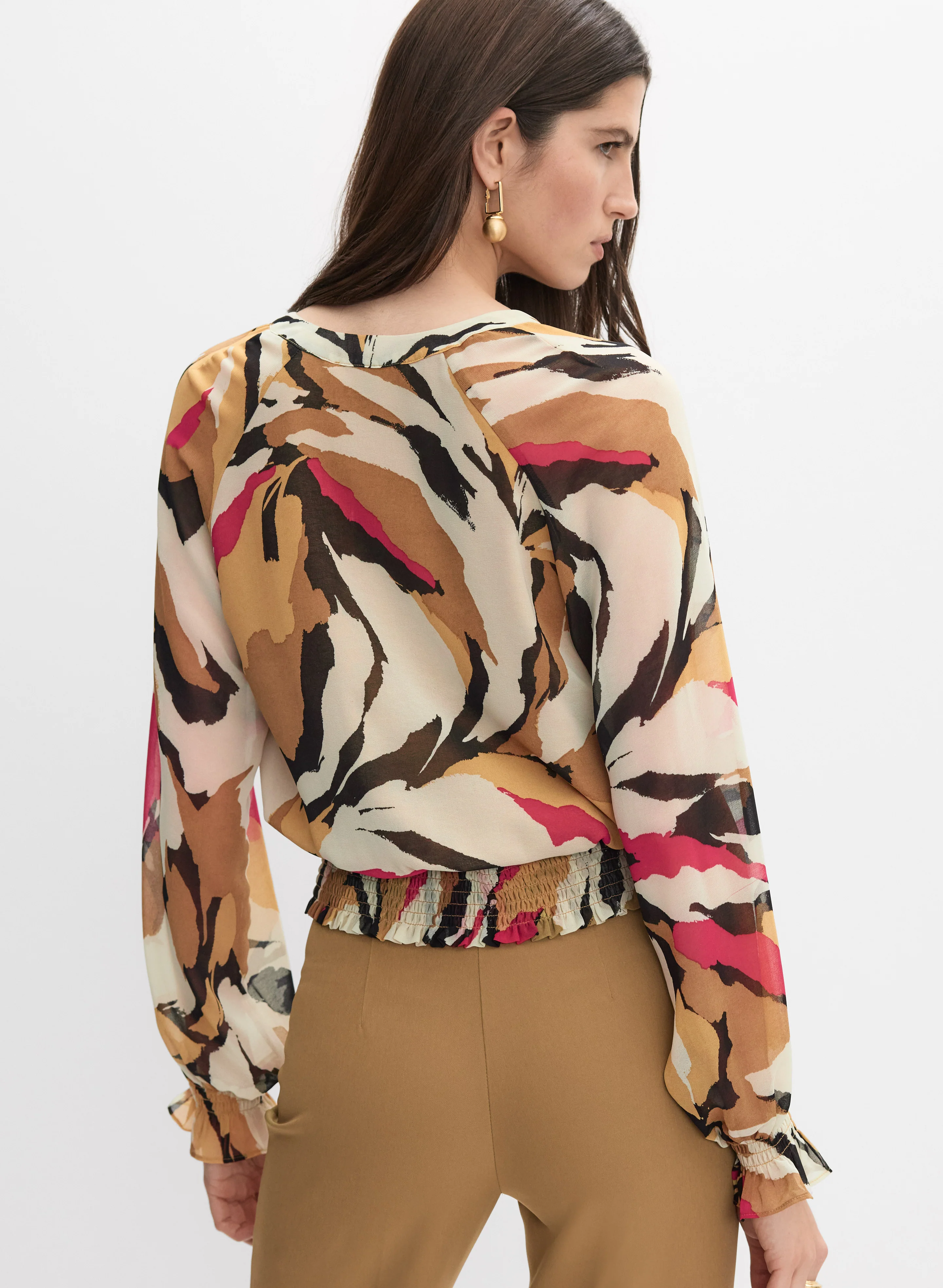 Abstract Smocked Detail Blouse - Image 4
