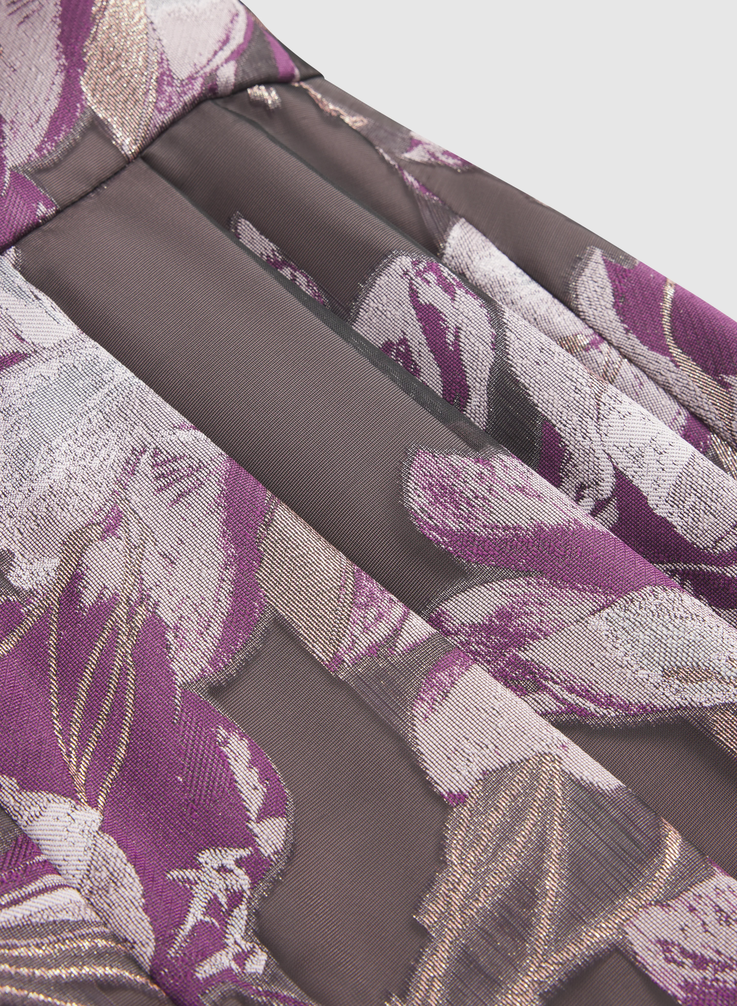 BA Nites - Floral Jacquard Gown - Image 7