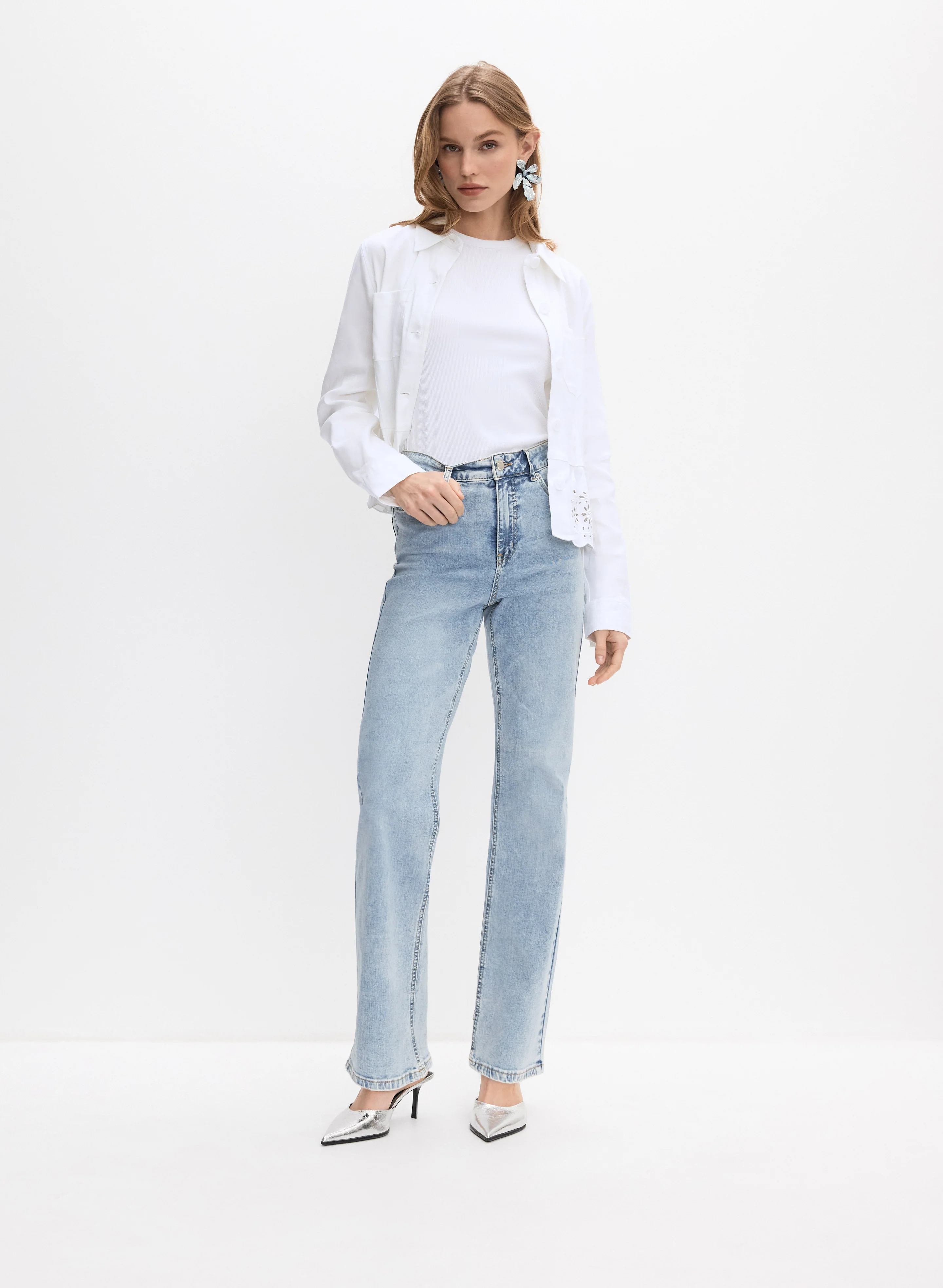 Button-Down Linen-Blend Jacket & Distressed Detail Straight-Leg Jeans