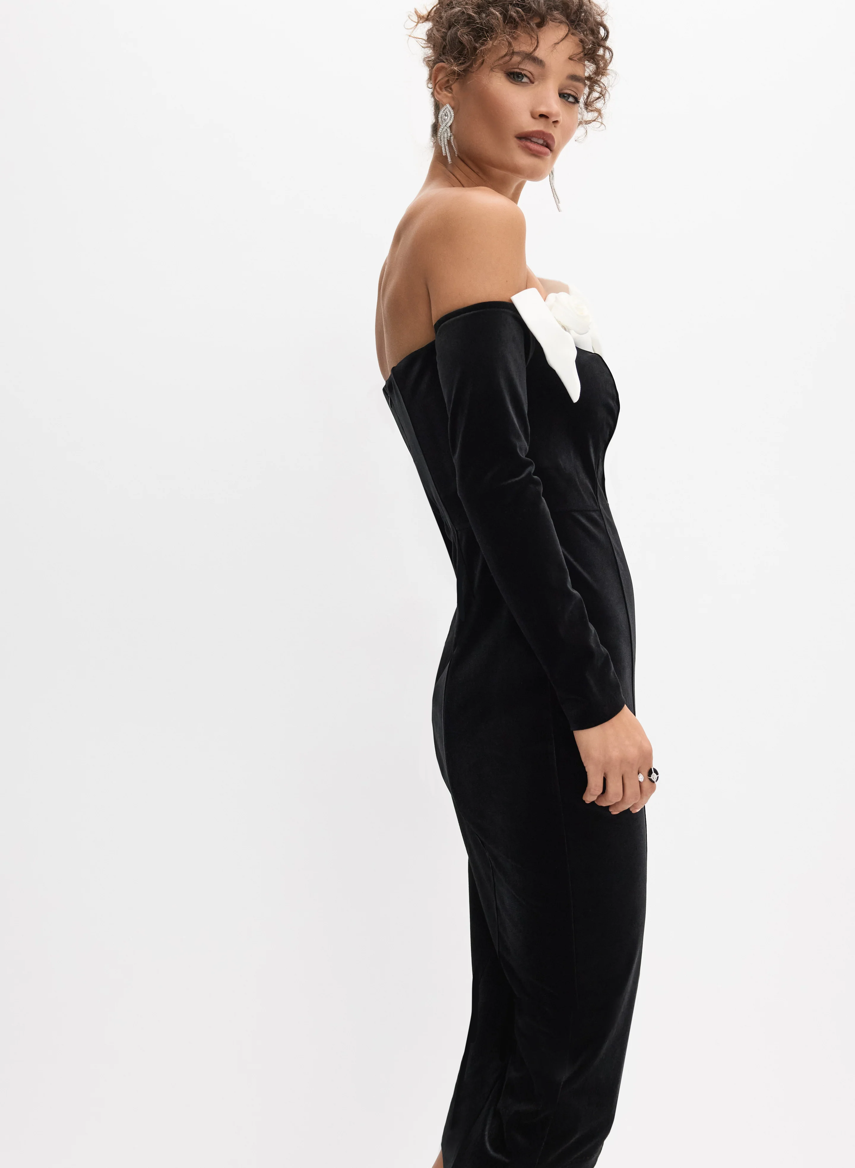 Contrast Rosette Velvet Dress - Image 7