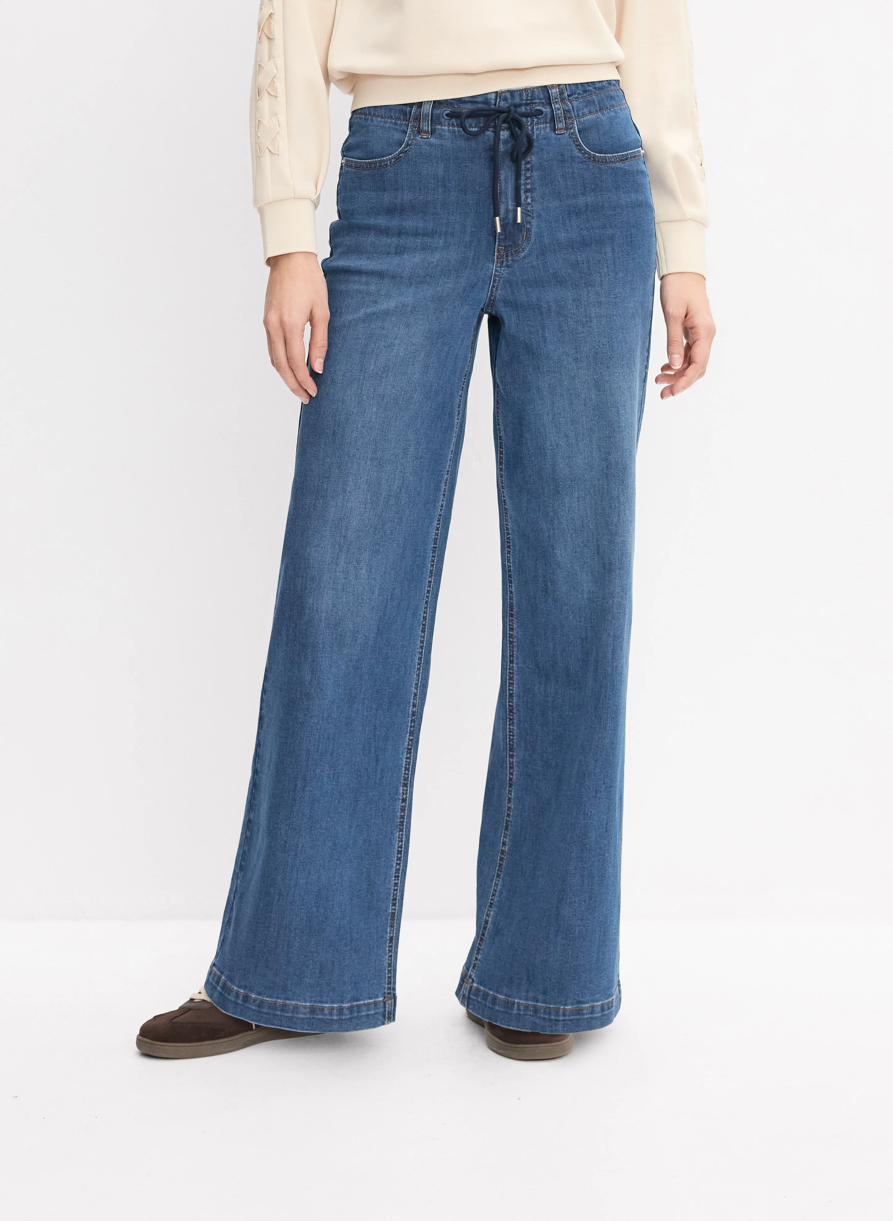Drawstring Wide-Leg Jeans