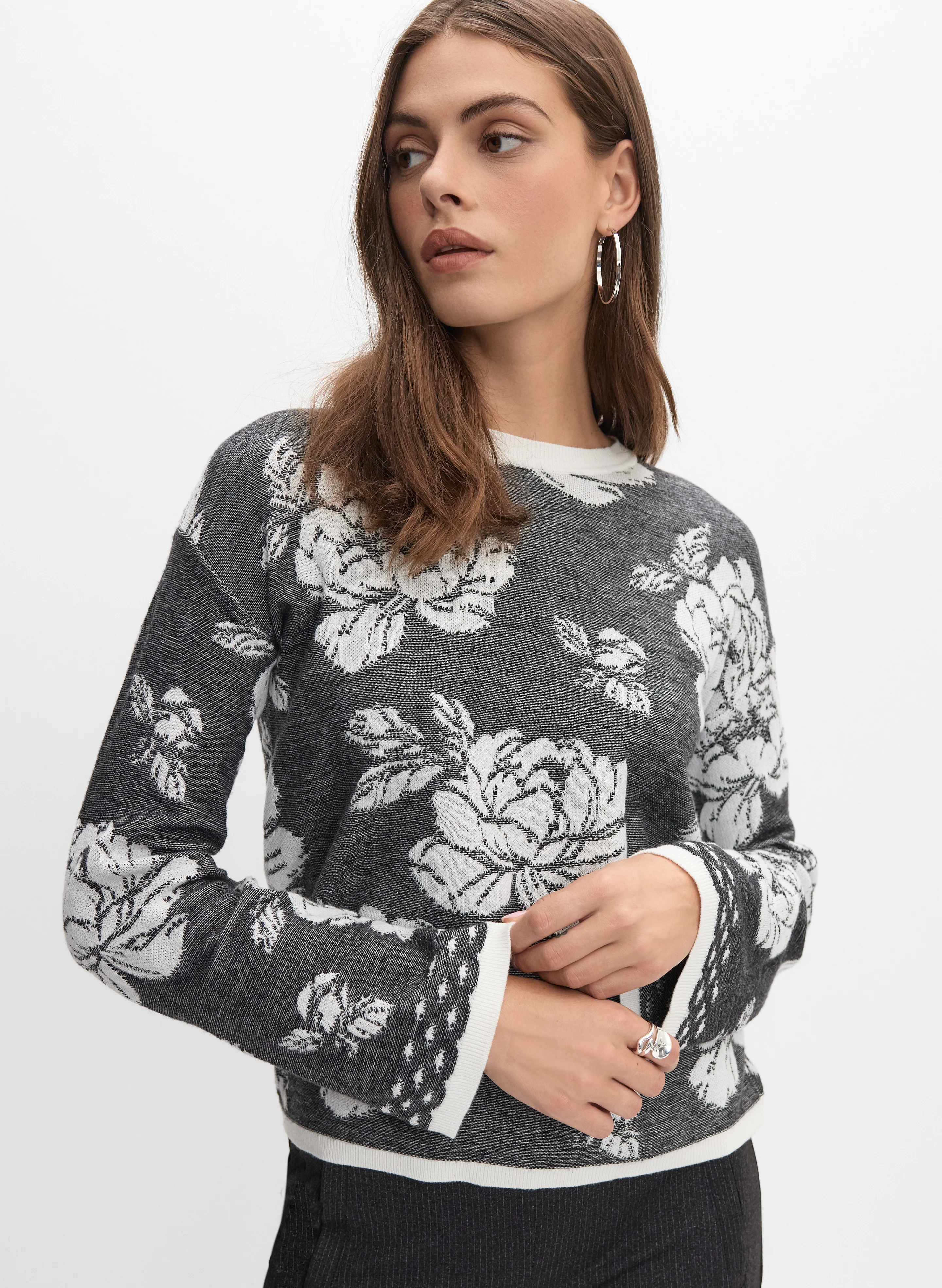 Floral Crew Neck Sweater - Image 5