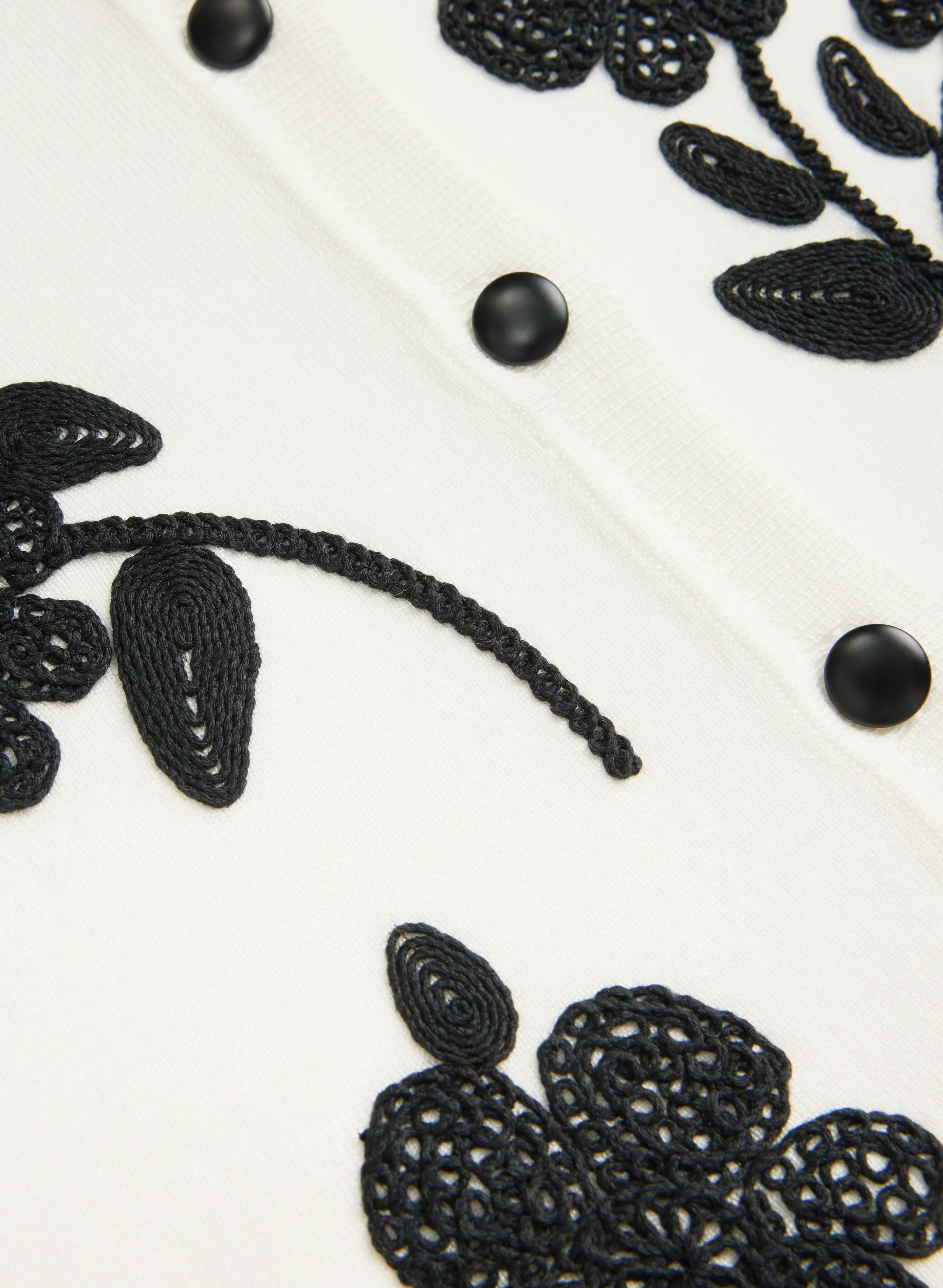 Floral Embroidered Cardigan - Image 7