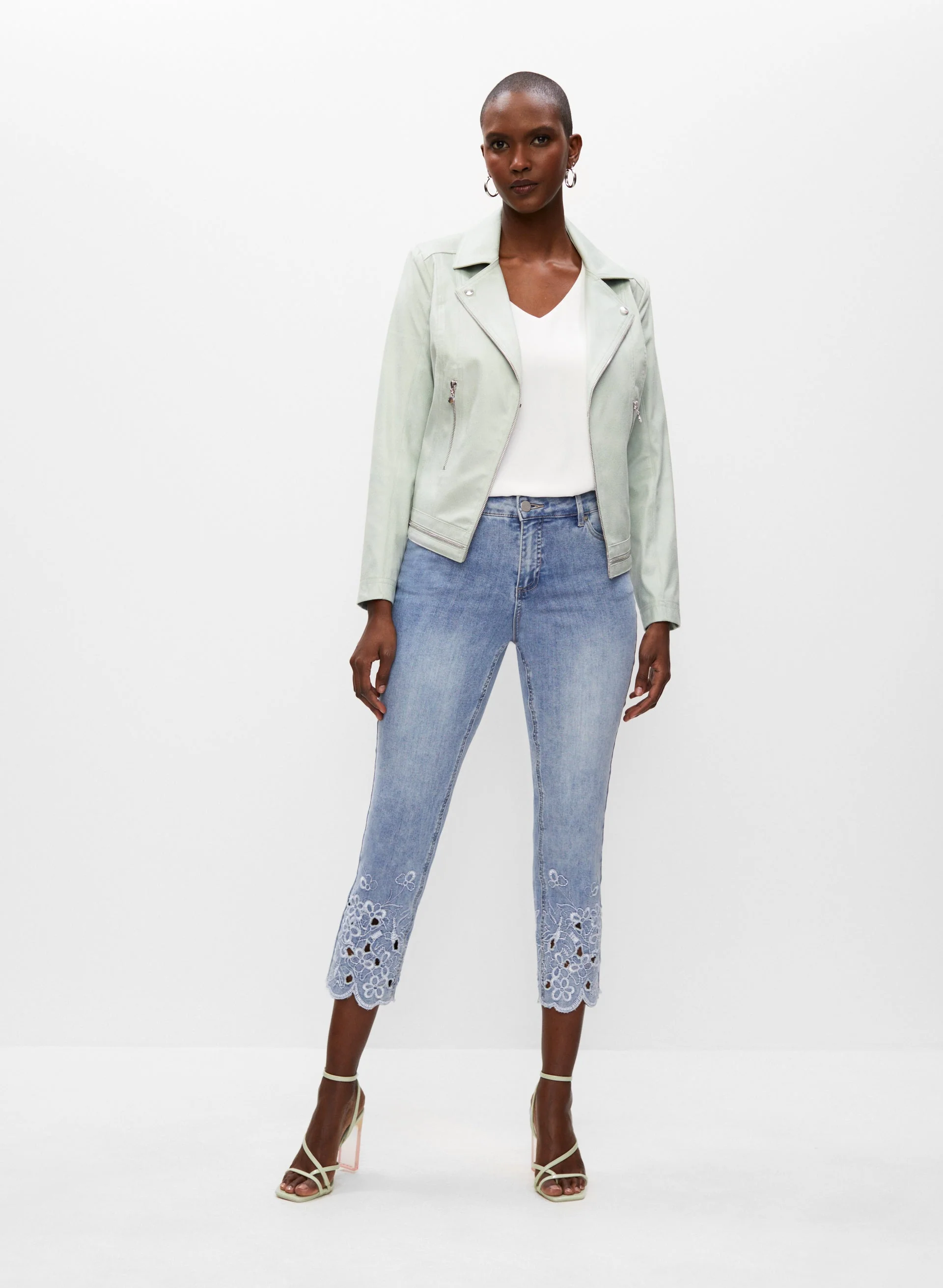 Floral Embroidery Slim Leg Capri Pants - Image 2