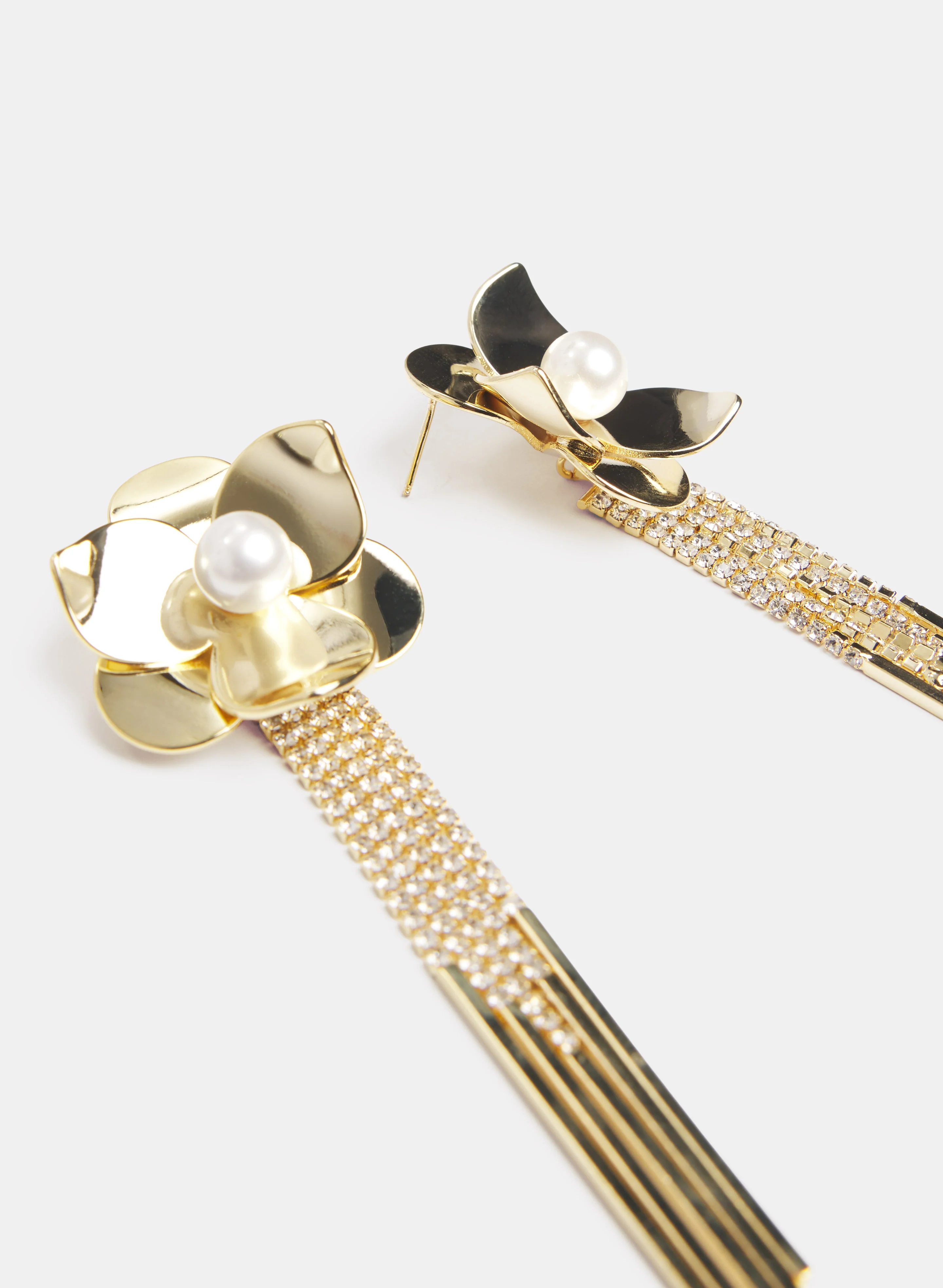 Flower Crystal Cascade Earrings - Image 3