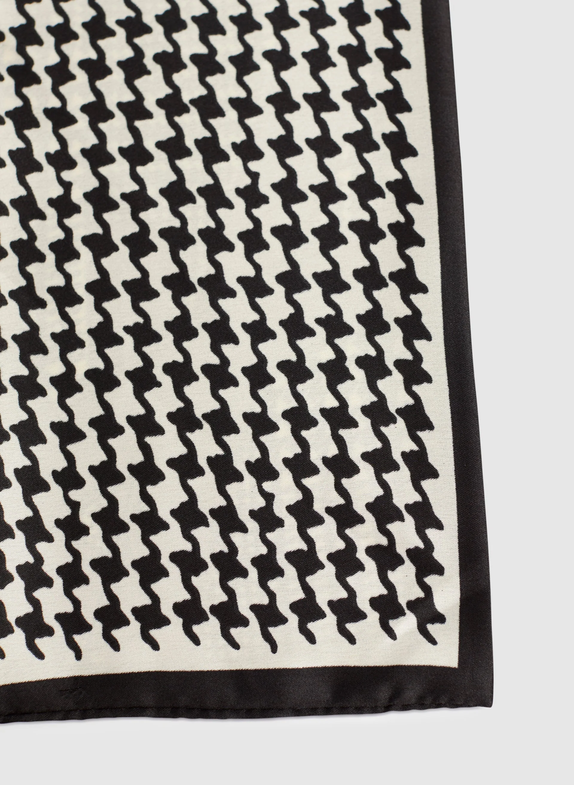 Houndstooth & Floral Print Scarf - Image 3