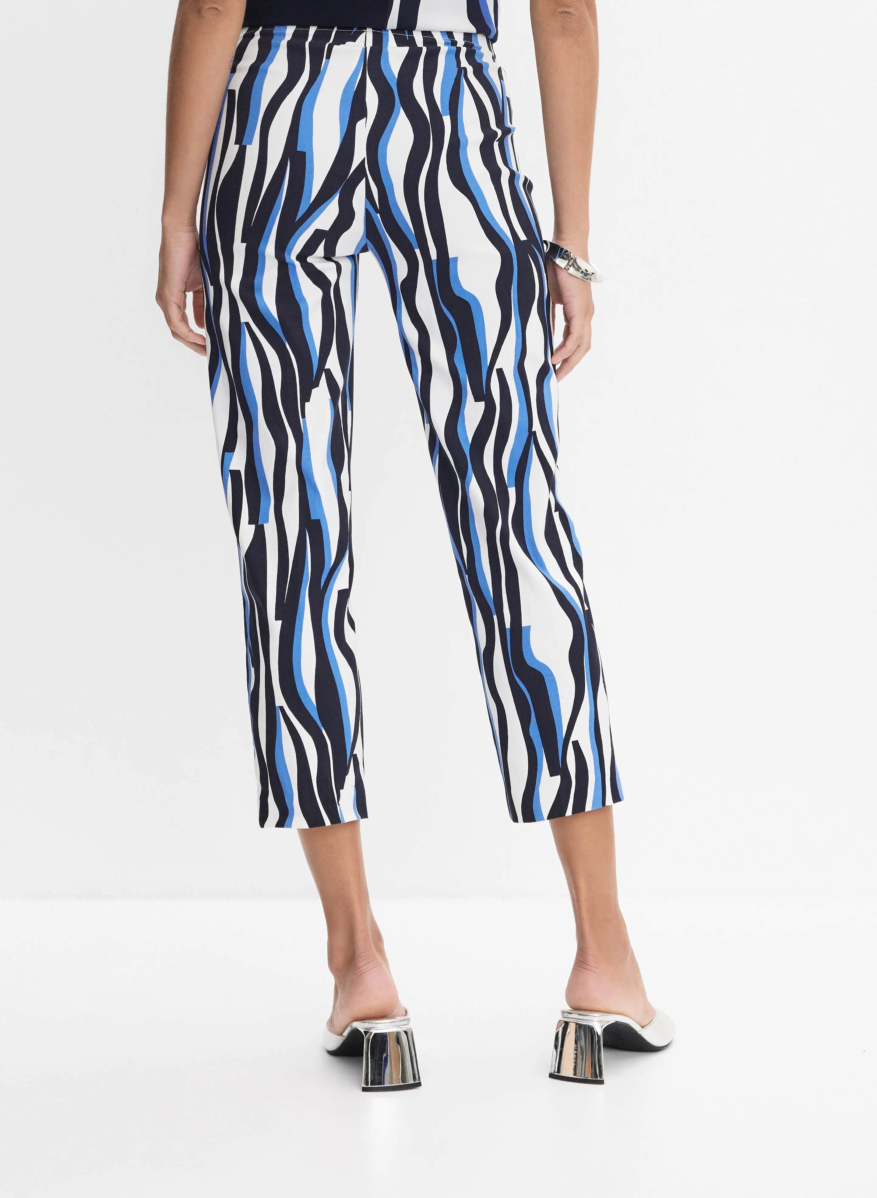 Joseph Ribkoff - Abstract Print Capris - Image 2