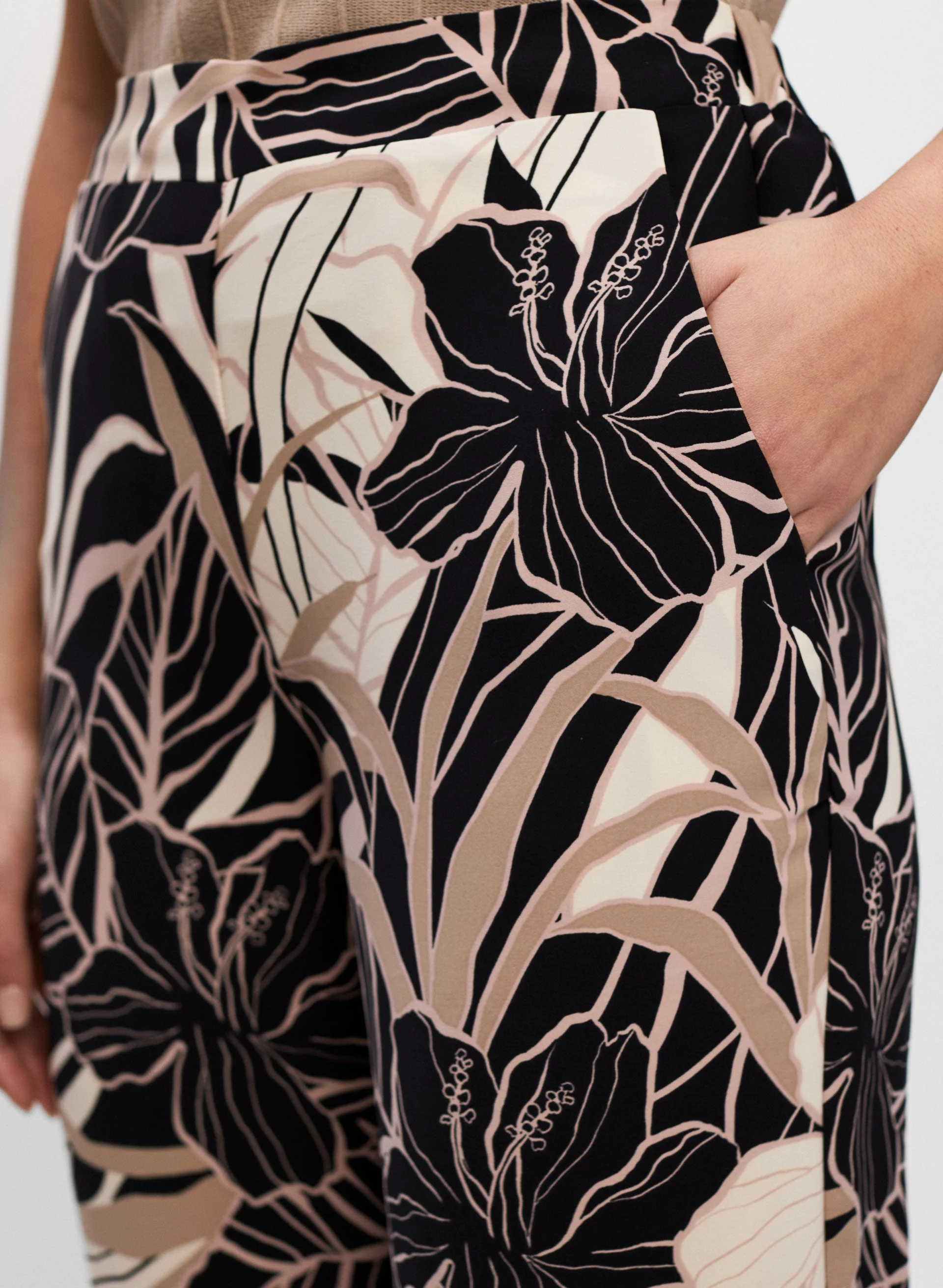 Joseph Ribkoff - Tropical Print Pull-On Pants - Image 4