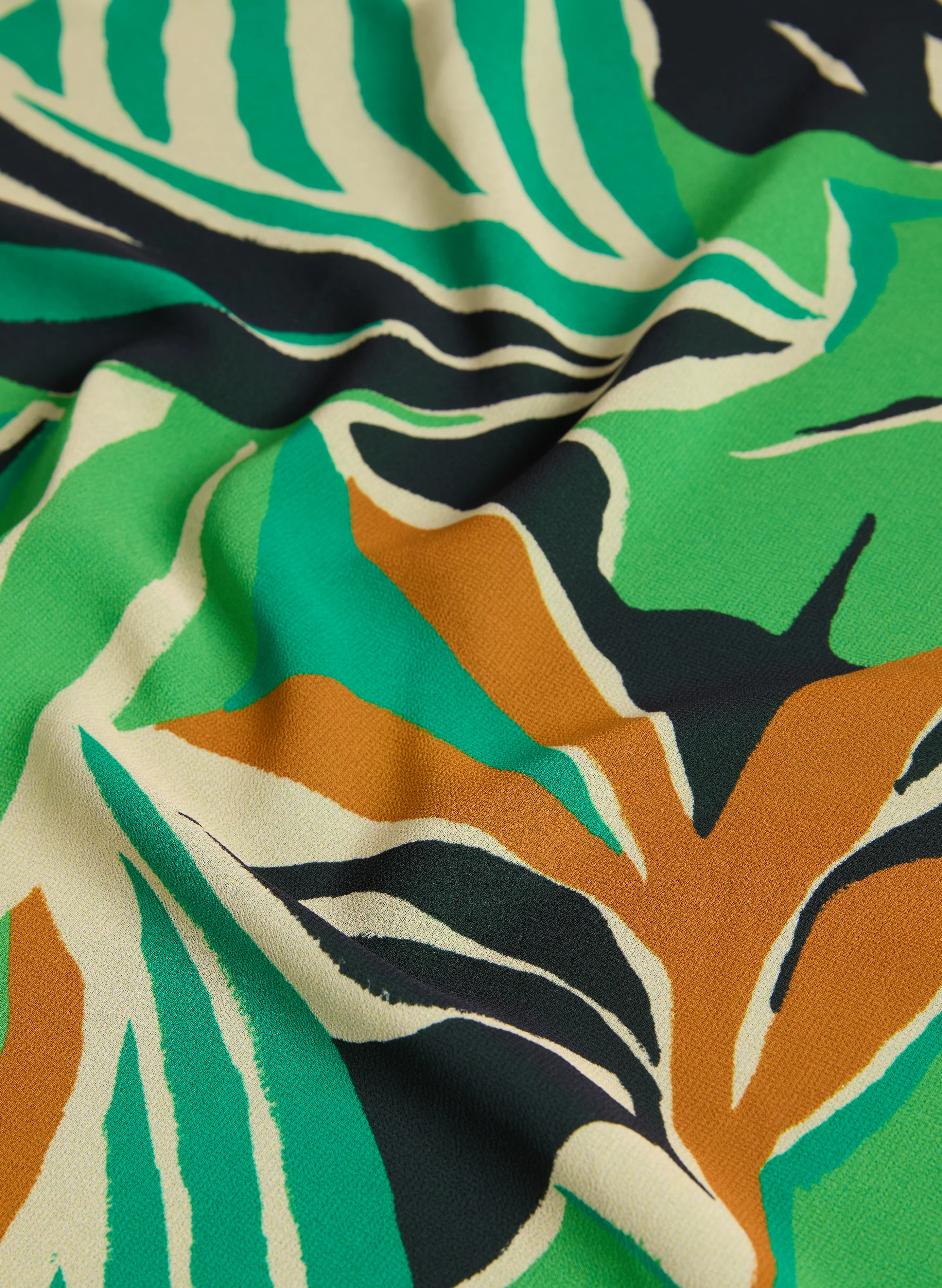 Leaf Print Sleeveless Blouse - Image 6