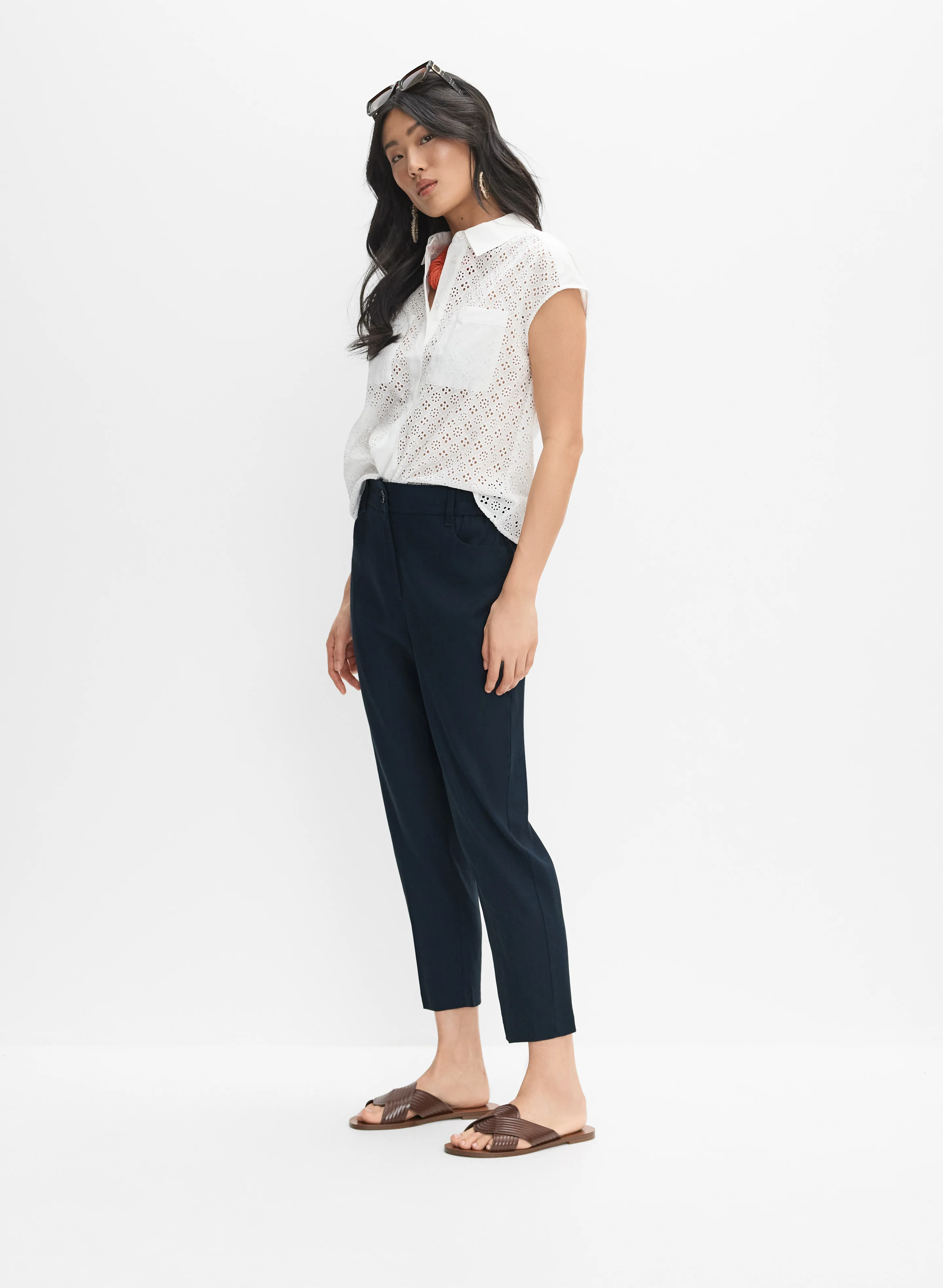 Linen-Blend Capris - Image 5