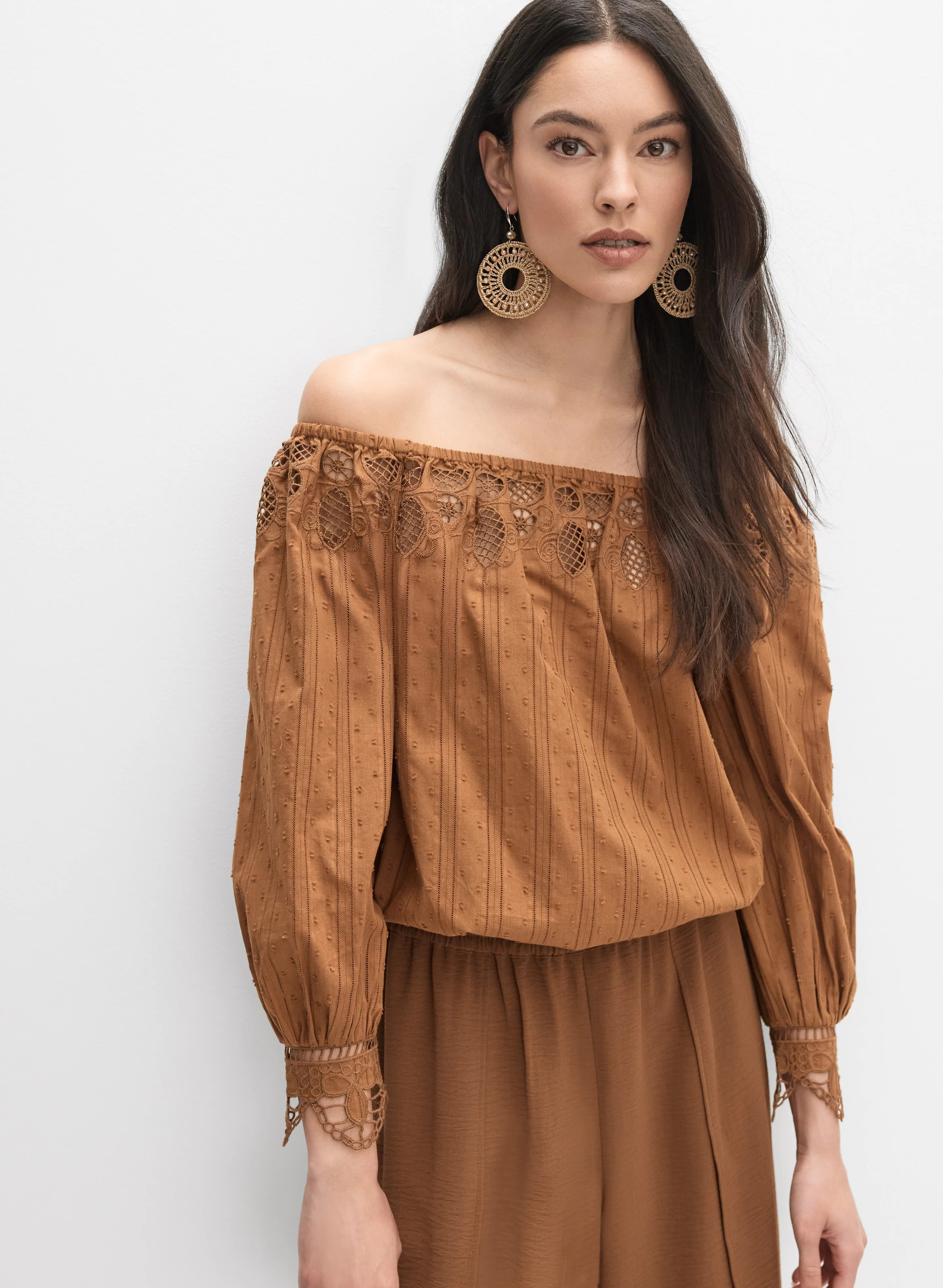 Off-The-Shoulder Blouse - Image 5
