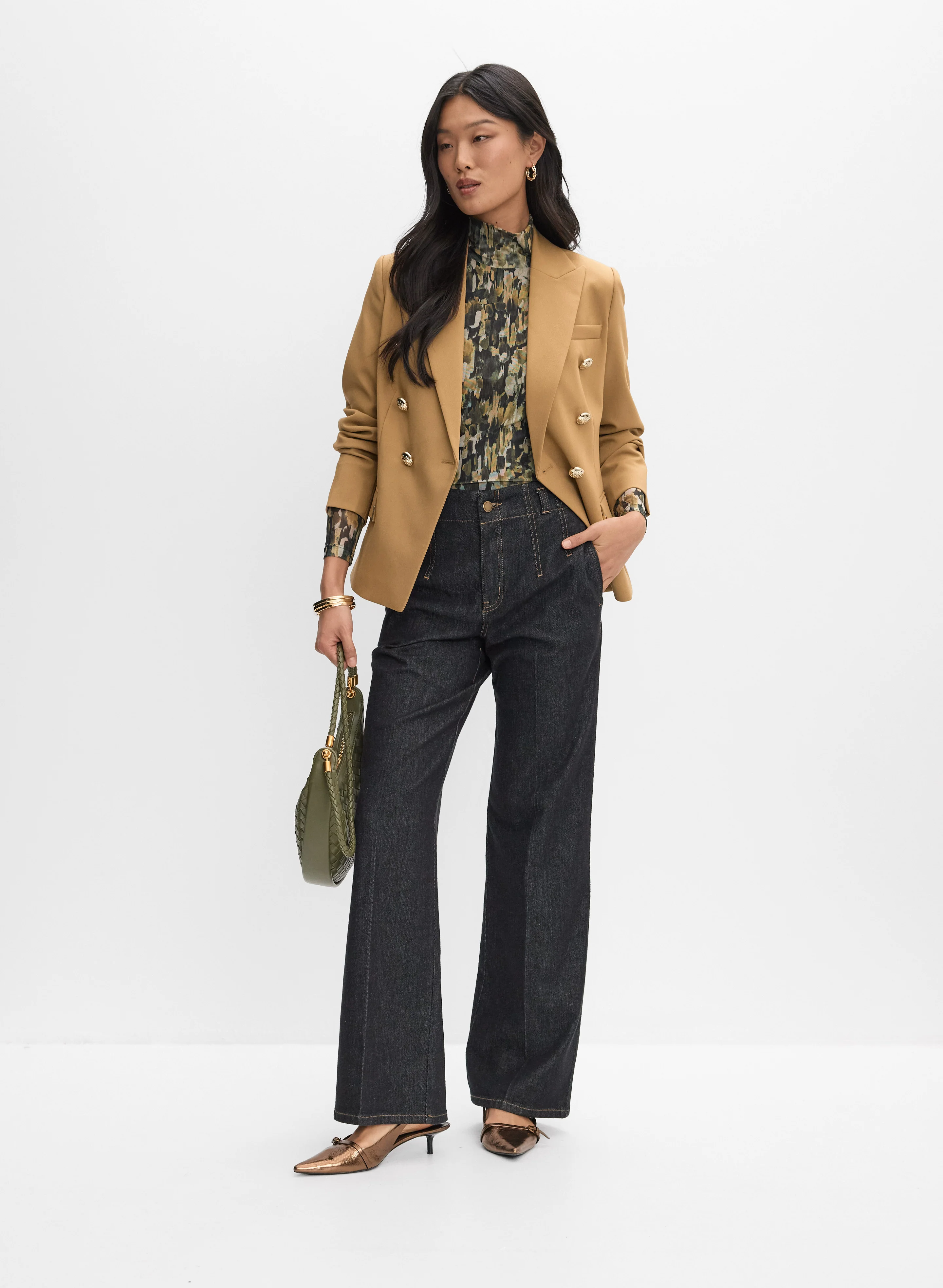 Peaked Lapel Blazer & Belted Wide-Leg Jeans