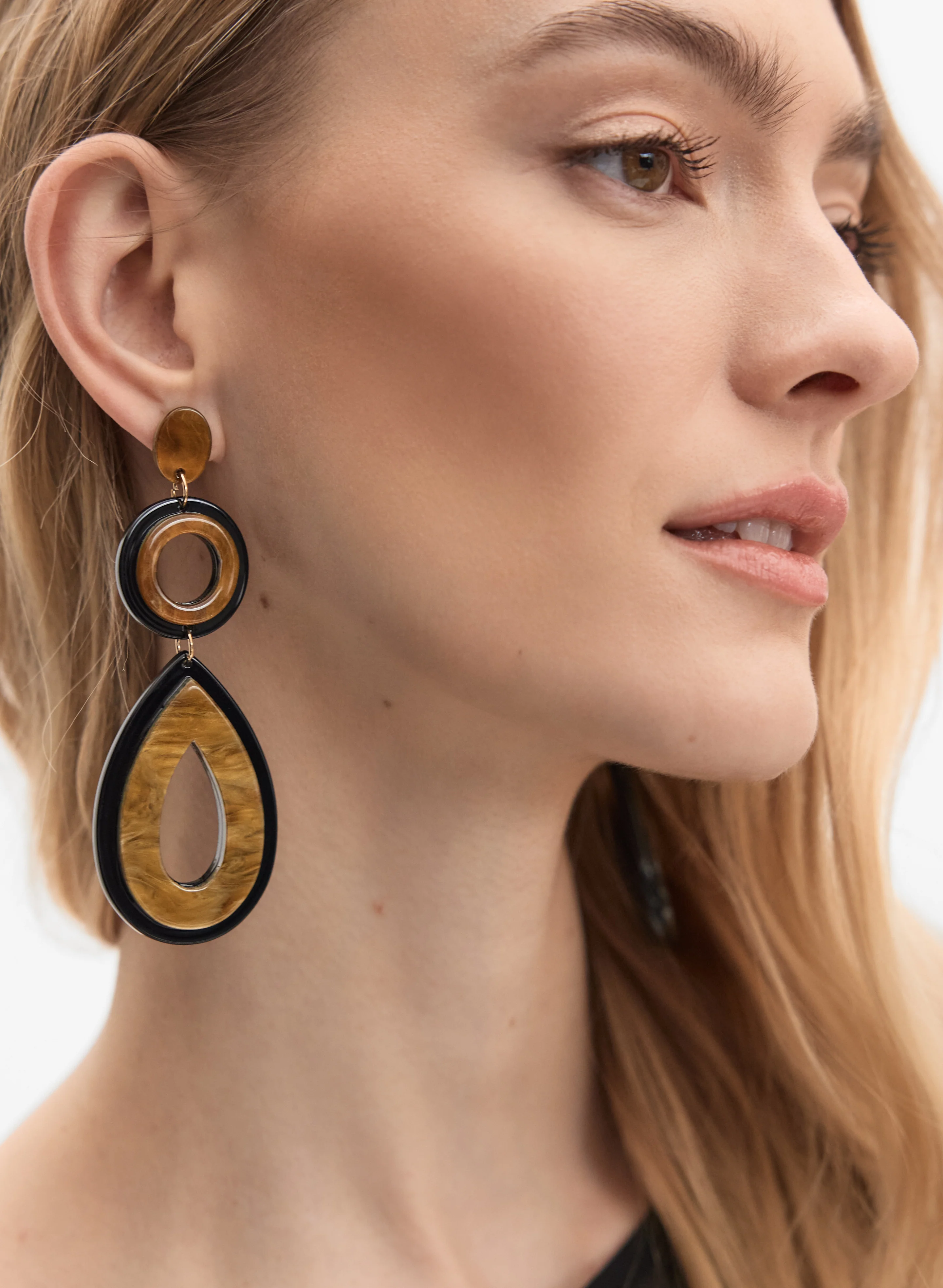 Tiered Resin Earrings - Image 2