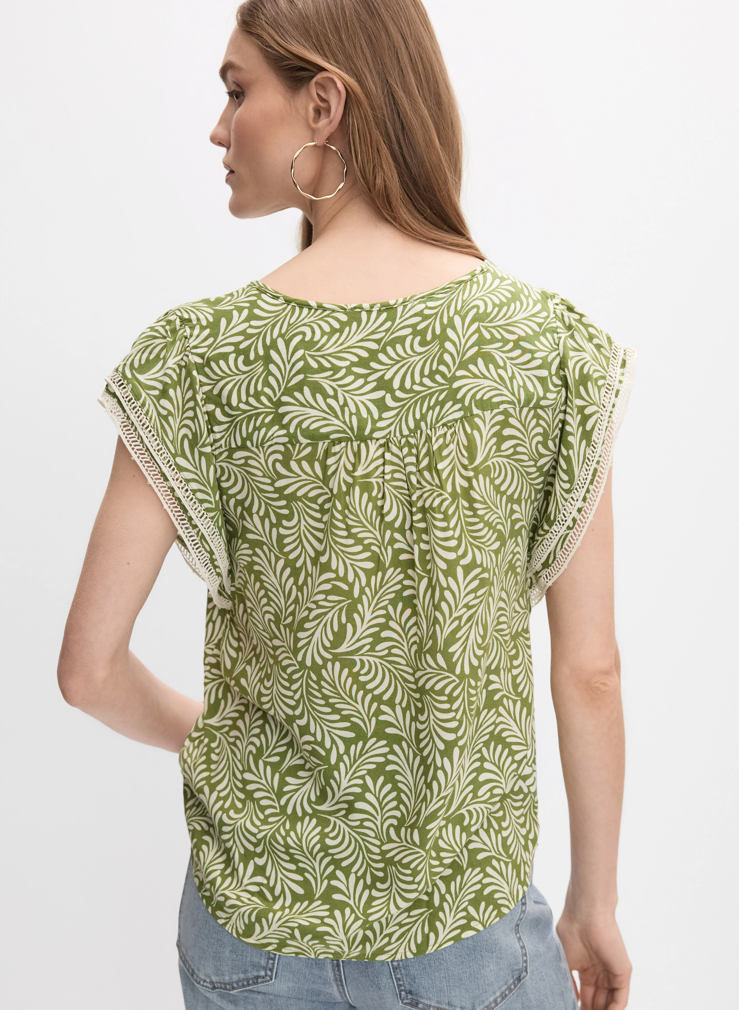 Printed Crochet Trim Blouse - Image 4