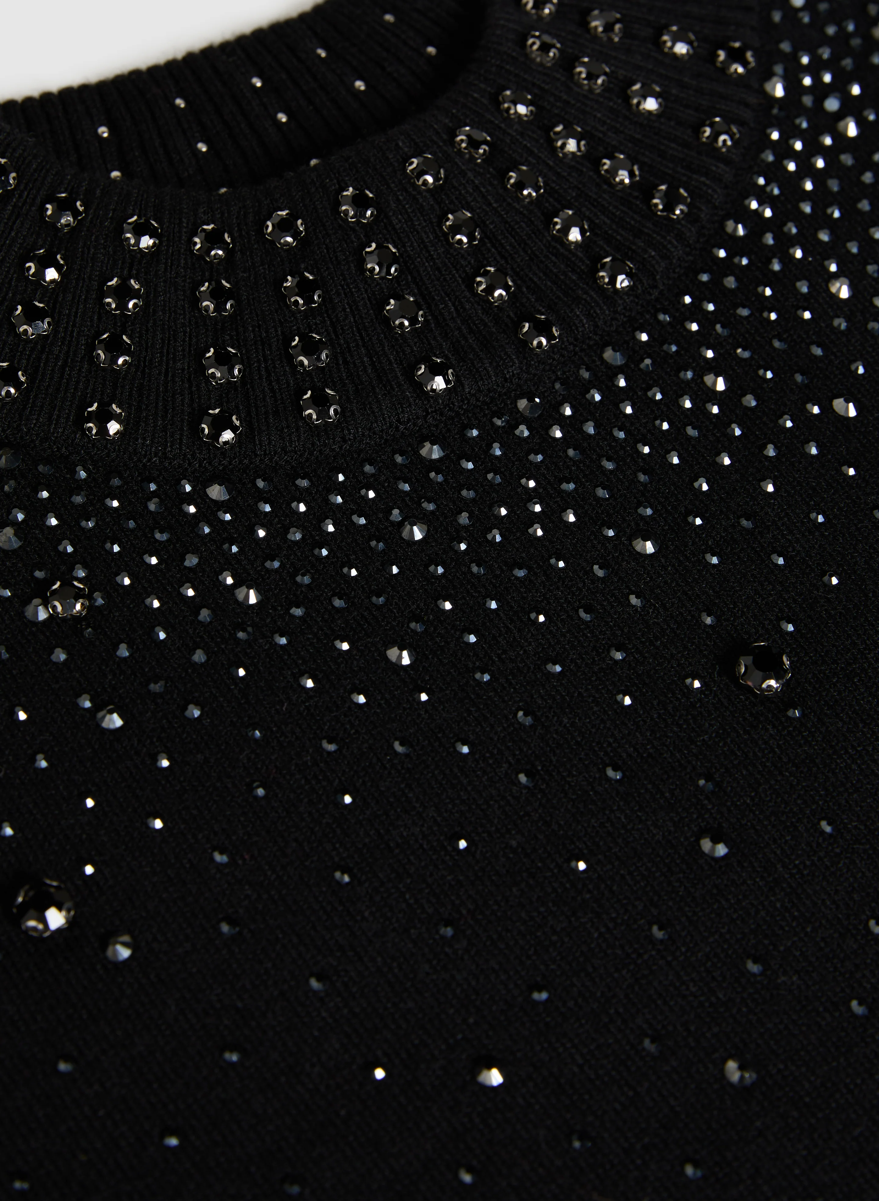 Rhinestone Detail Knit T-Shirt - Image 7