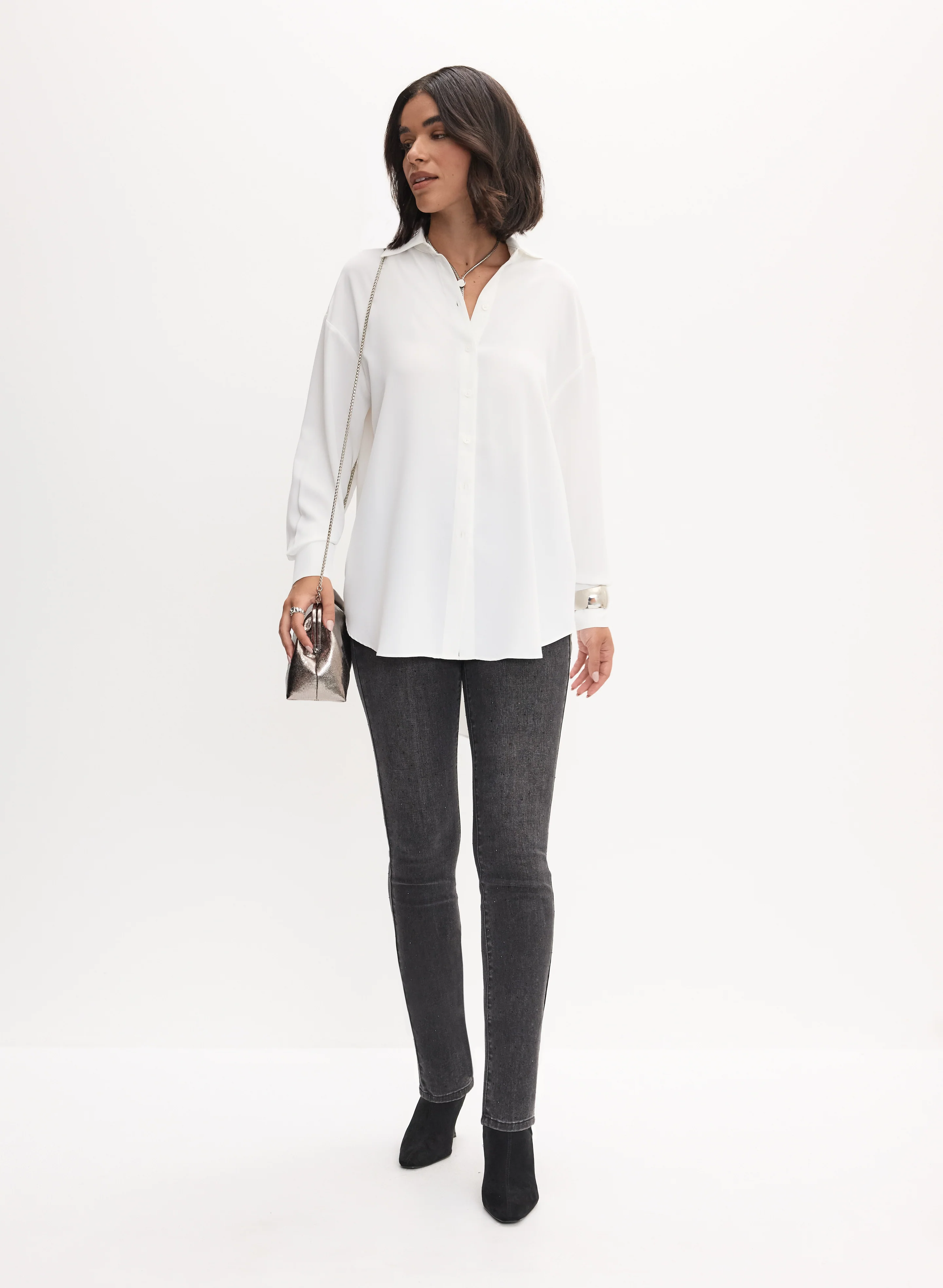 Rhinestone Detail Slim Leg Jeans - Image 3