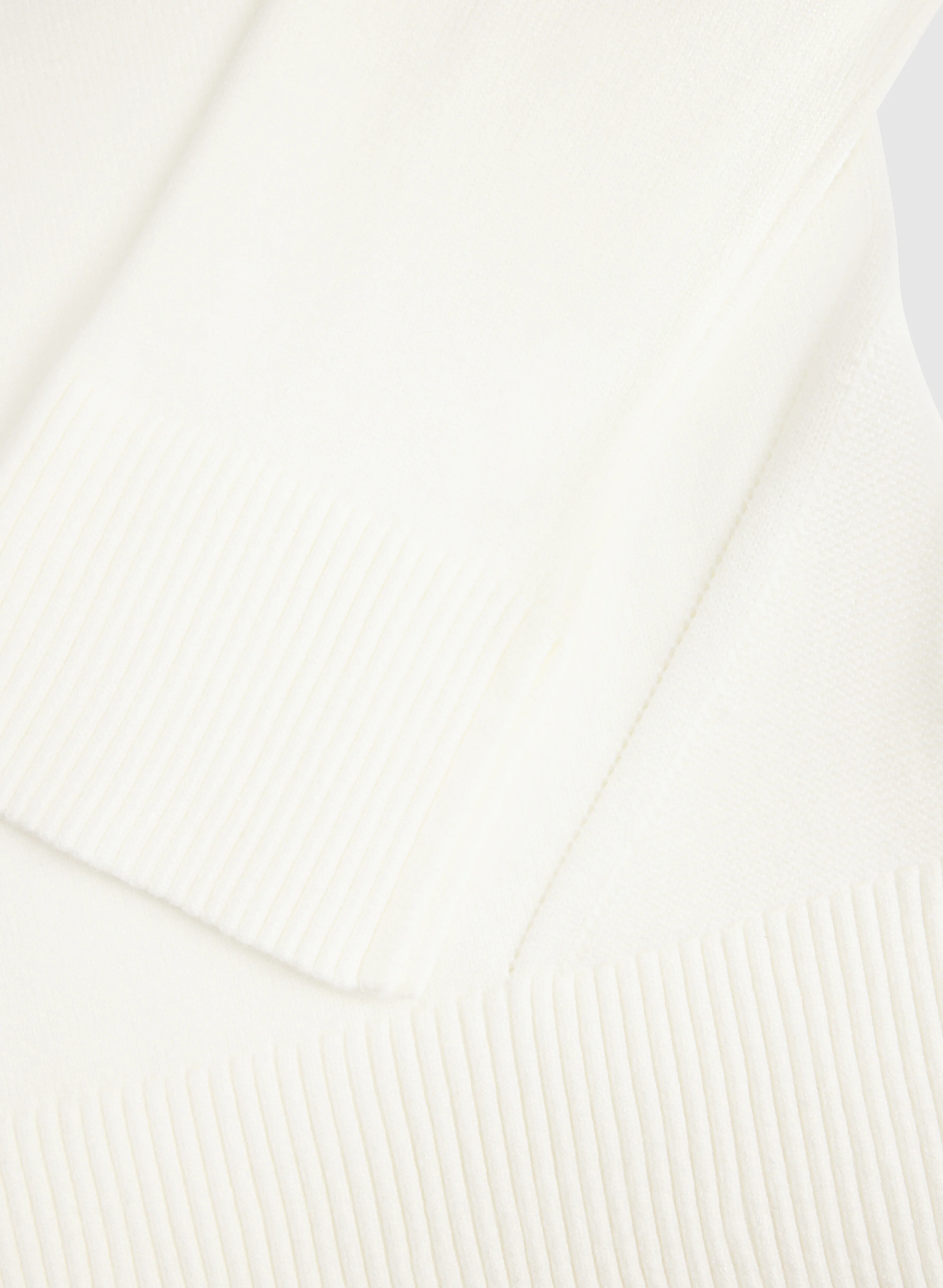 Ribbed Detail Turtleneck Sweater - Image 7