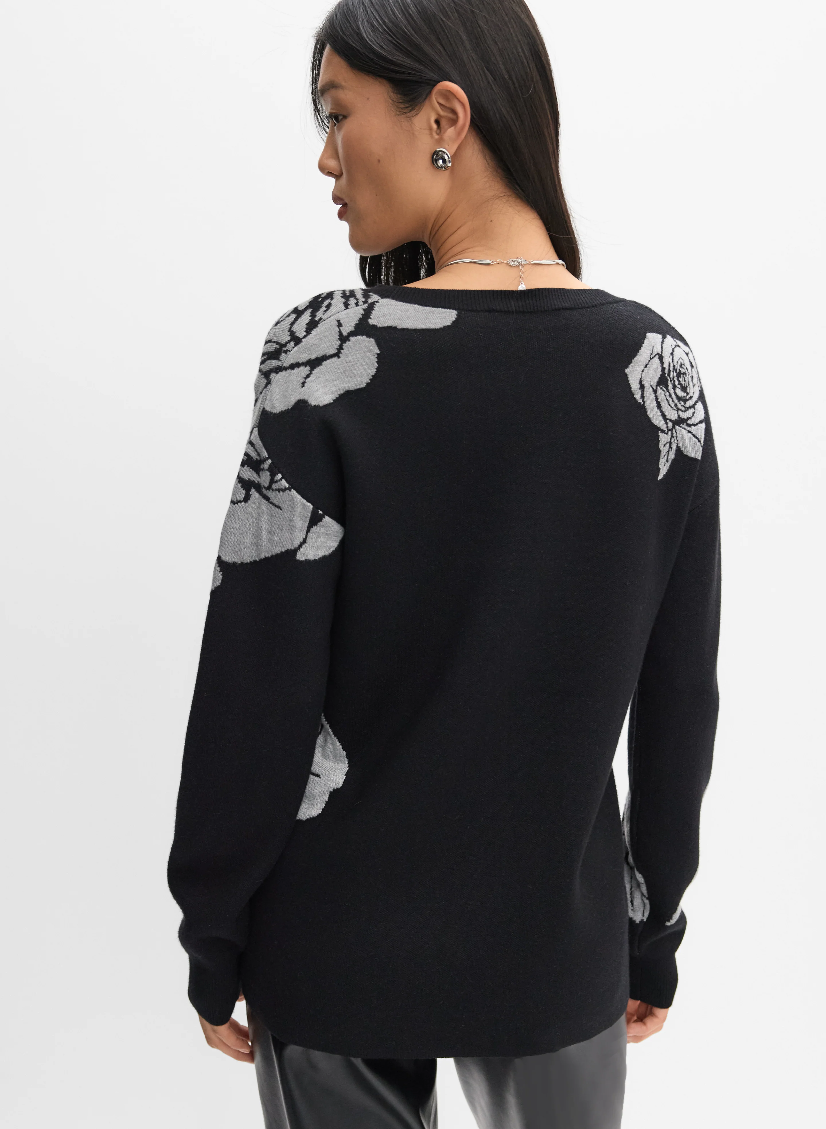 Rose Placement Print Sweater - Image 4