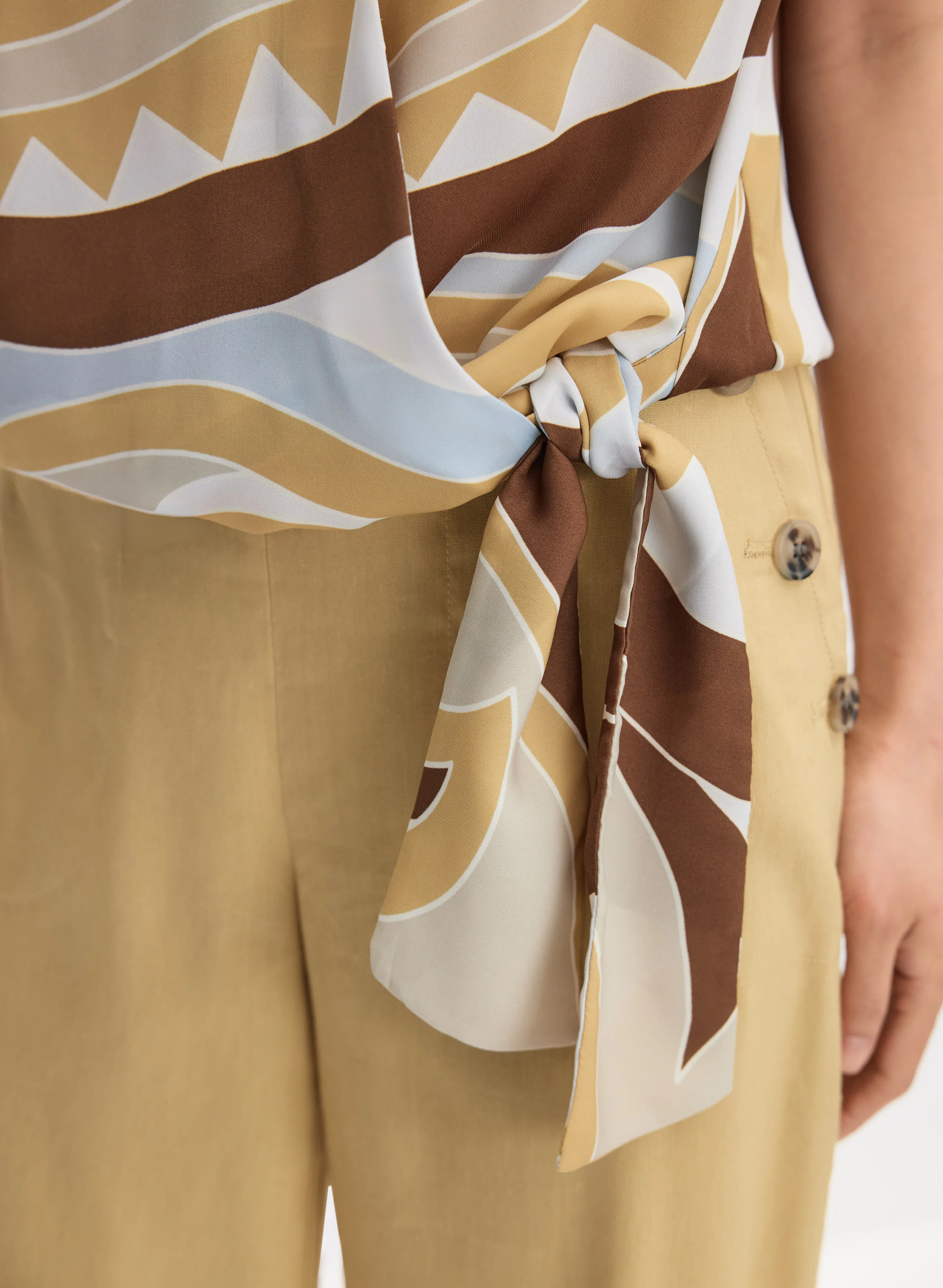 Sleeveless Abstract Blouse - Image 2
