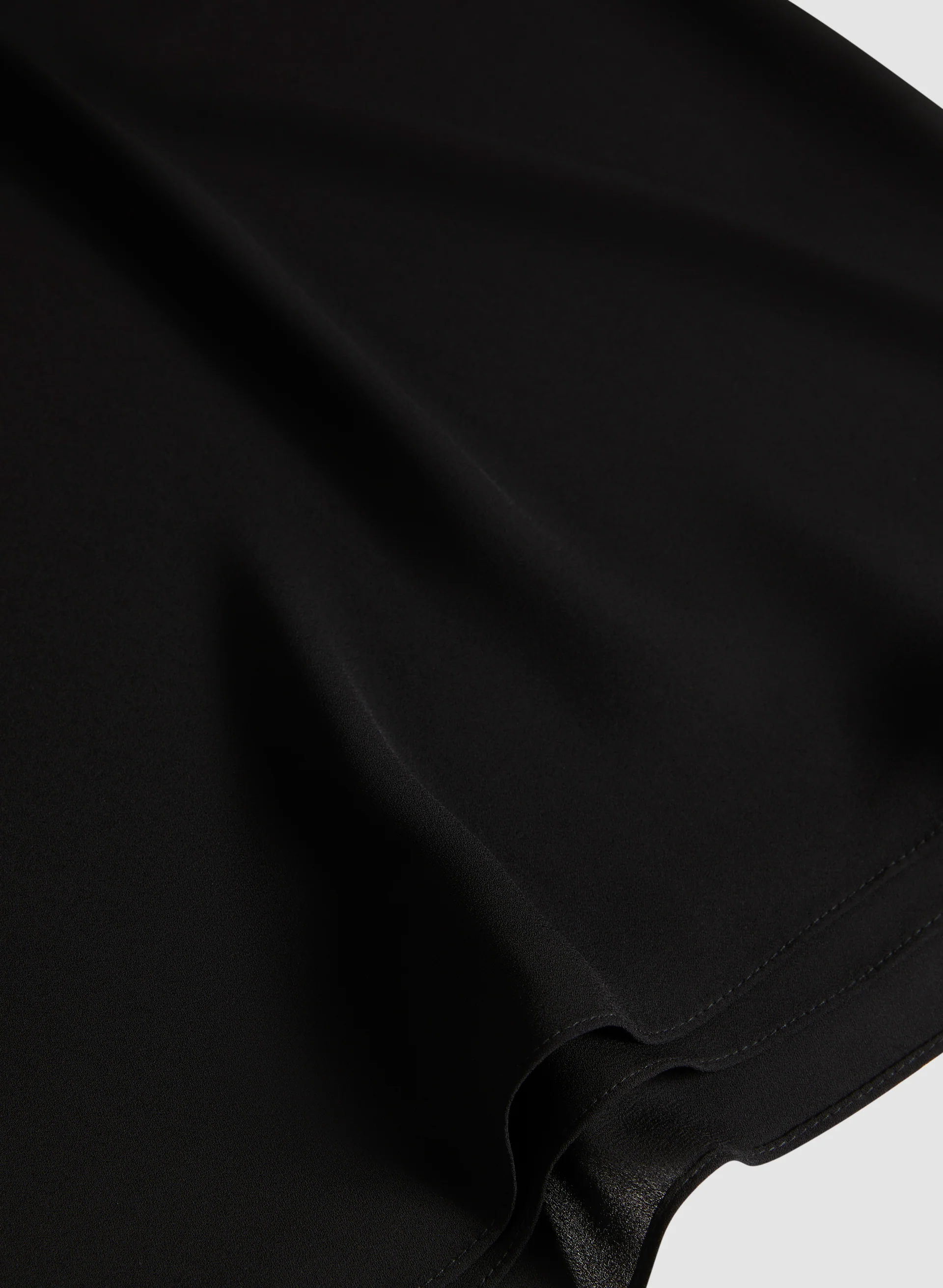 Essential Sleeveless V-Neck Blouse - Image 7