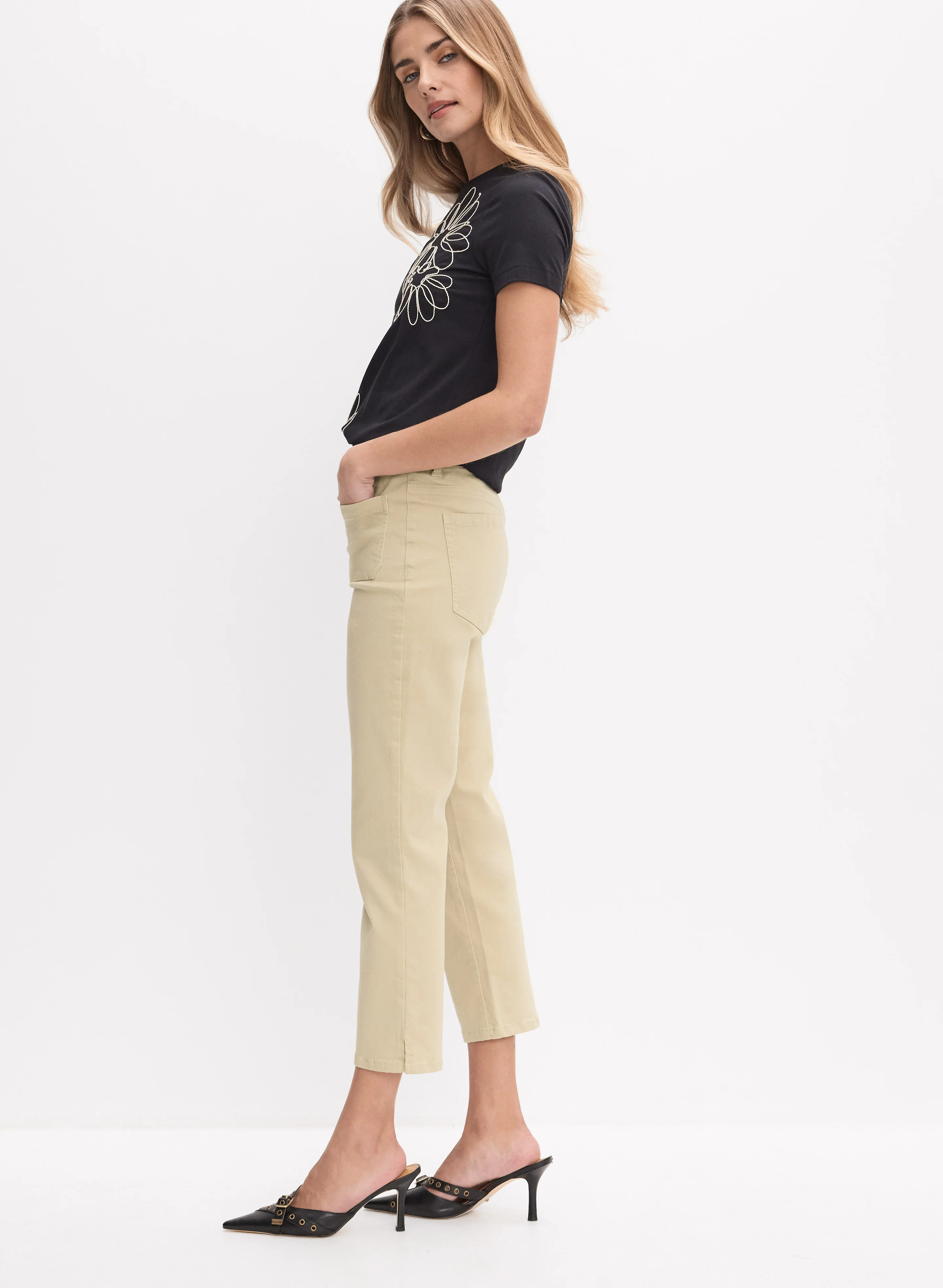 Straight-Leg Denim Capris - Image 5