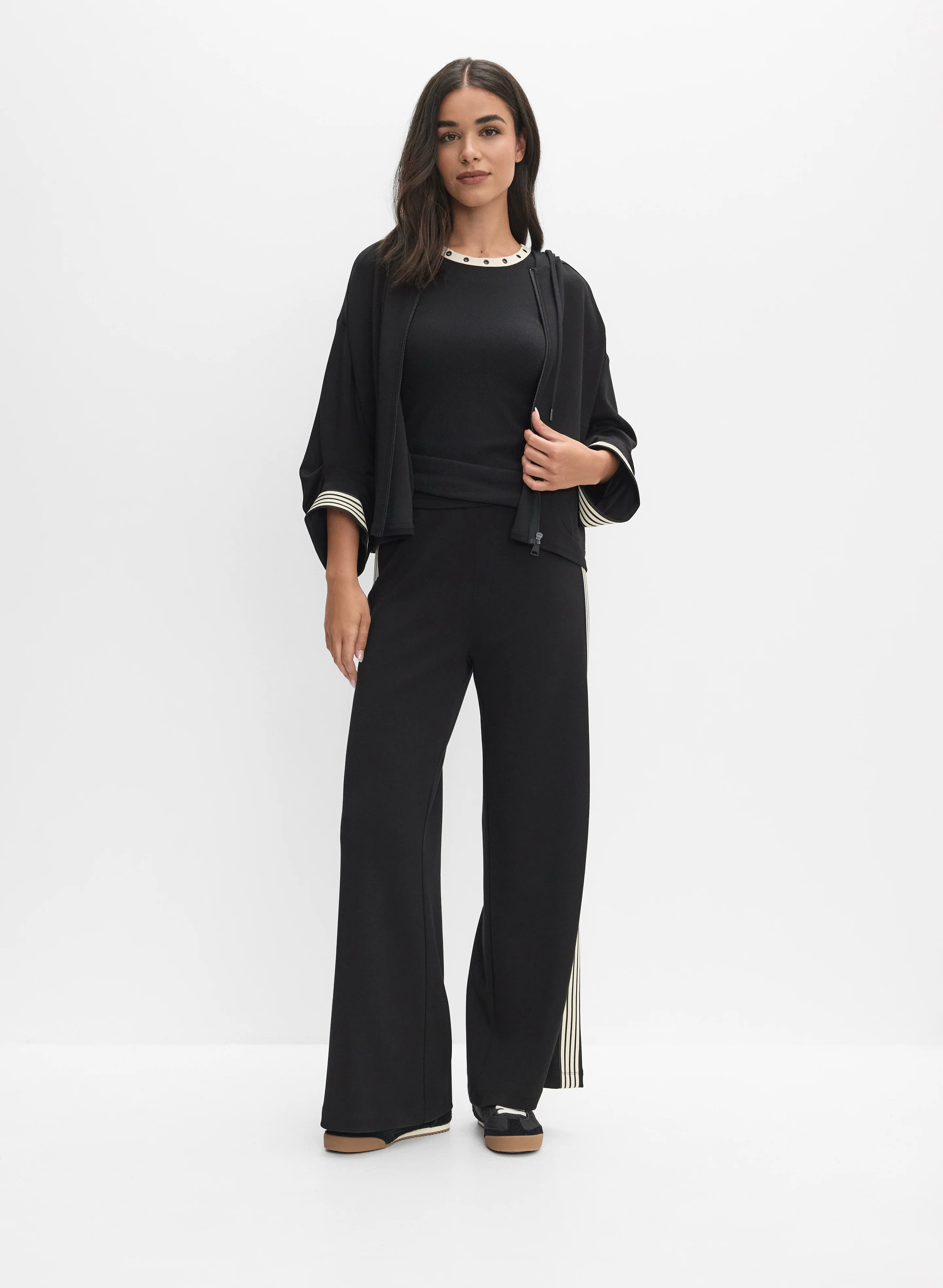 Contrast Stripe Zip-Up Jacket & Pants