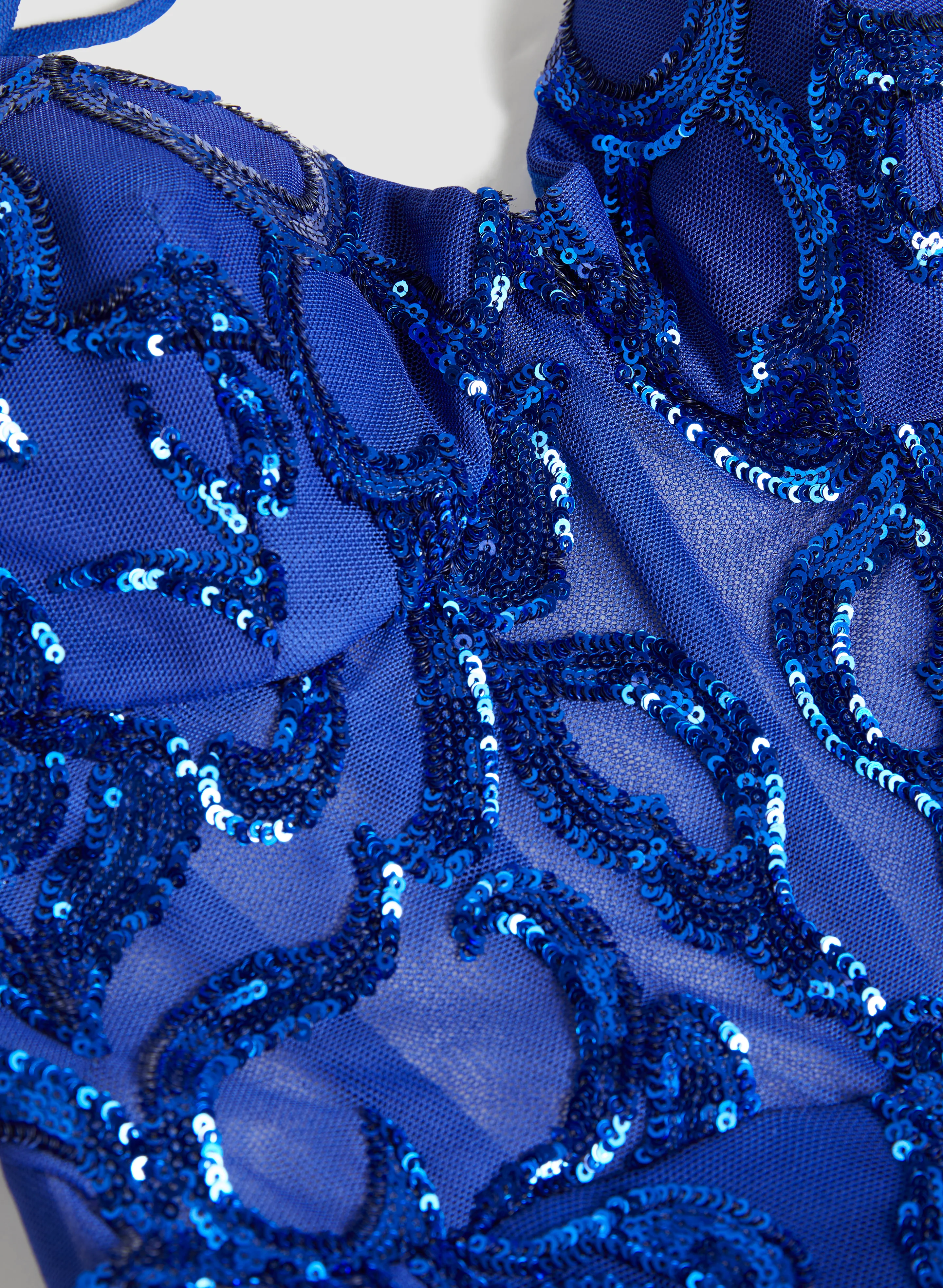 Sweetheart Neck Sequin Gown - Image 7