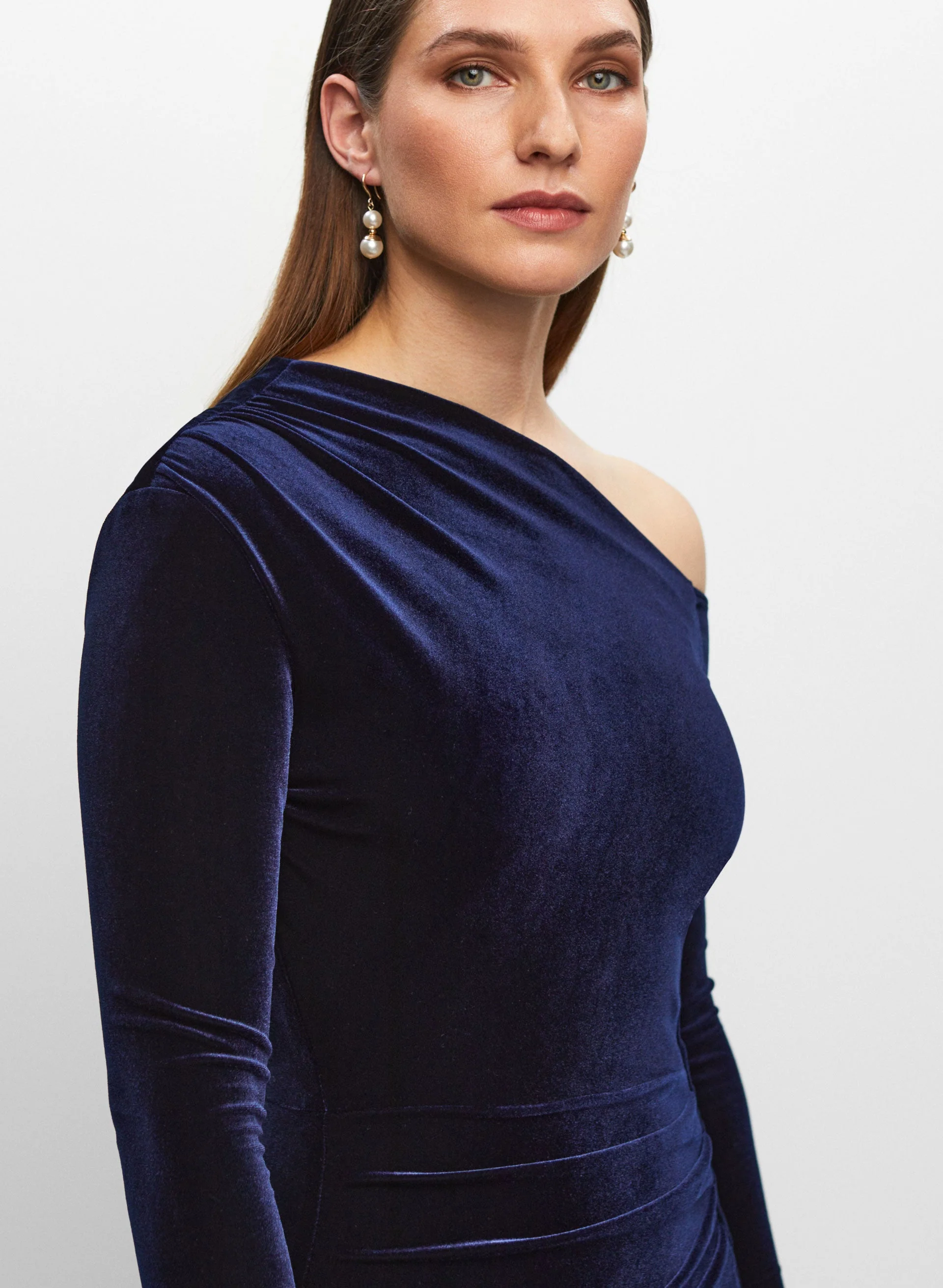 Velvet One-Shoulder Dress - Image 5