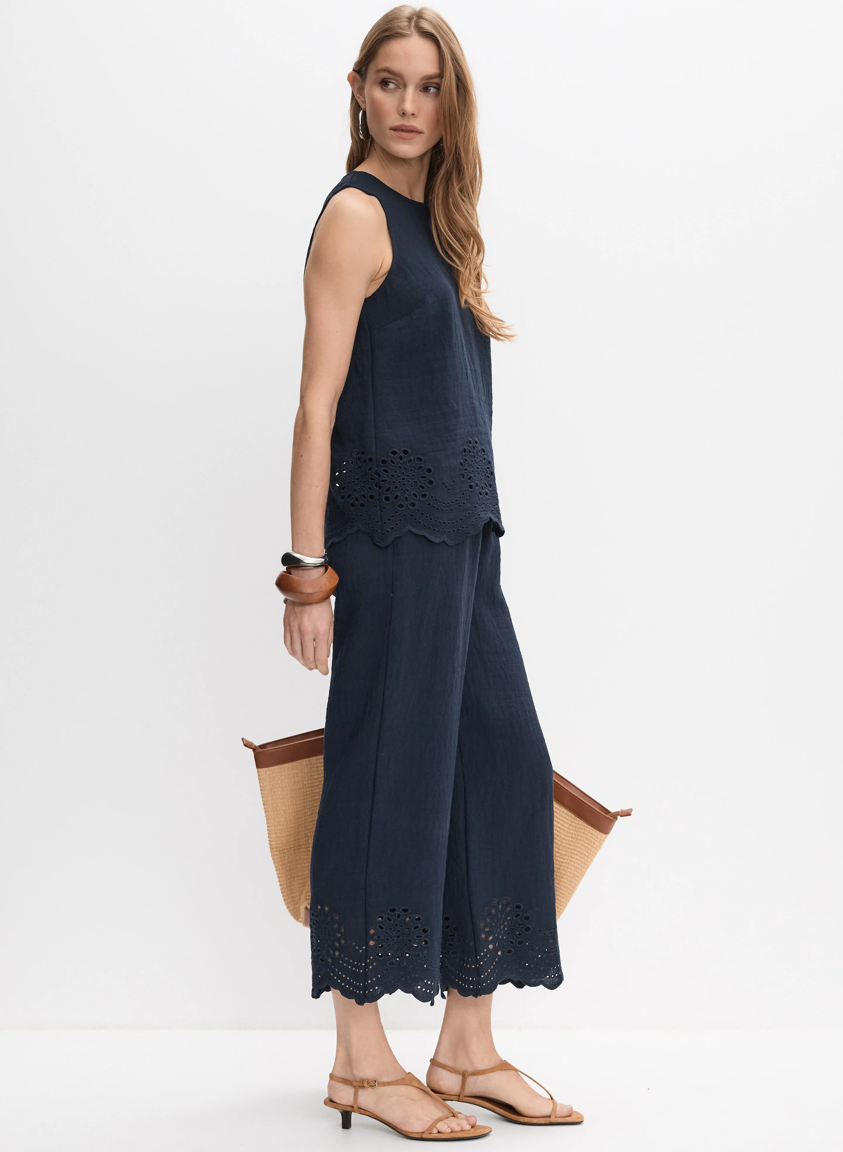 Wide-Leg Embroidered Capris - Image 5