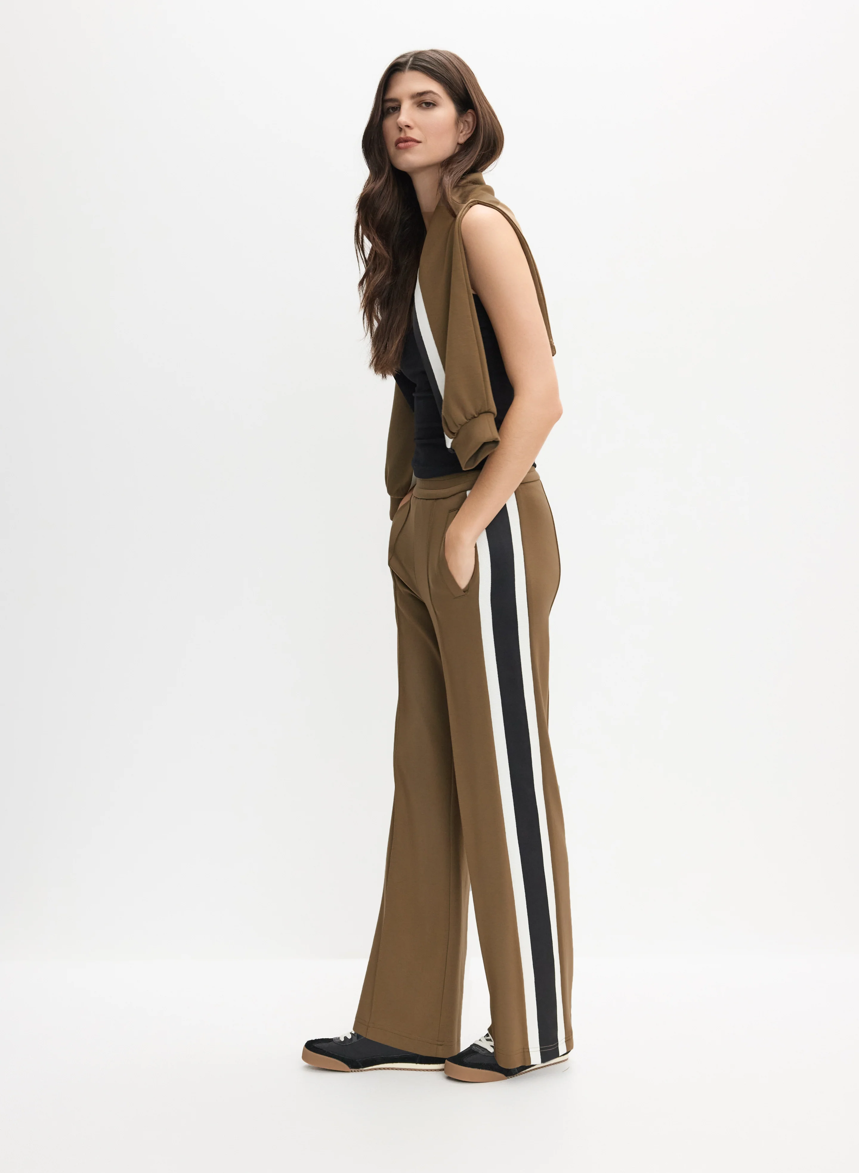 Contrast Stripe Pull-On Pants - Image 3